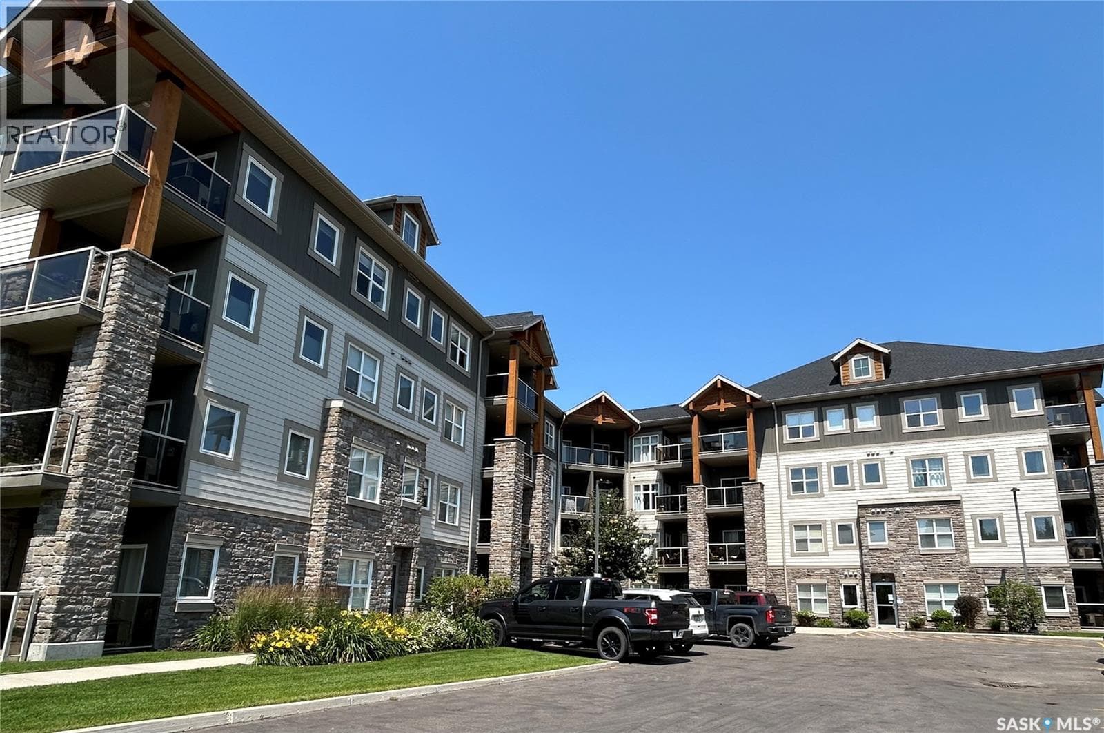210 1220 Blackfoot DRIVE — photo 3