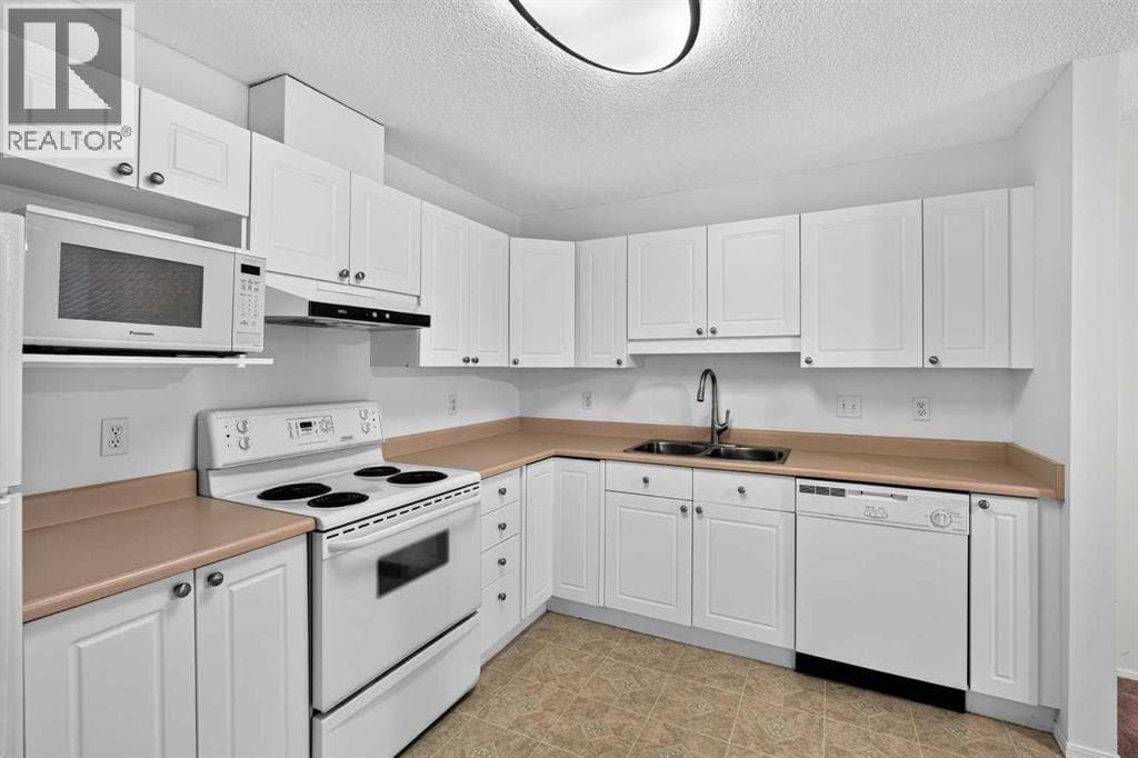 3205 Sienna Park Green SW — photo 3