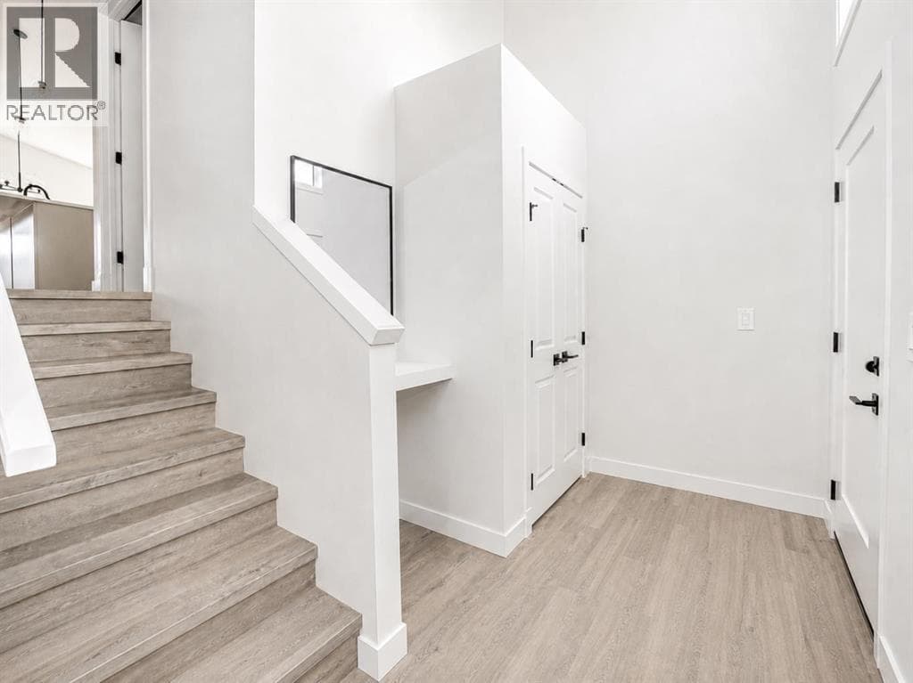 8557 72 Avenue — photo 2