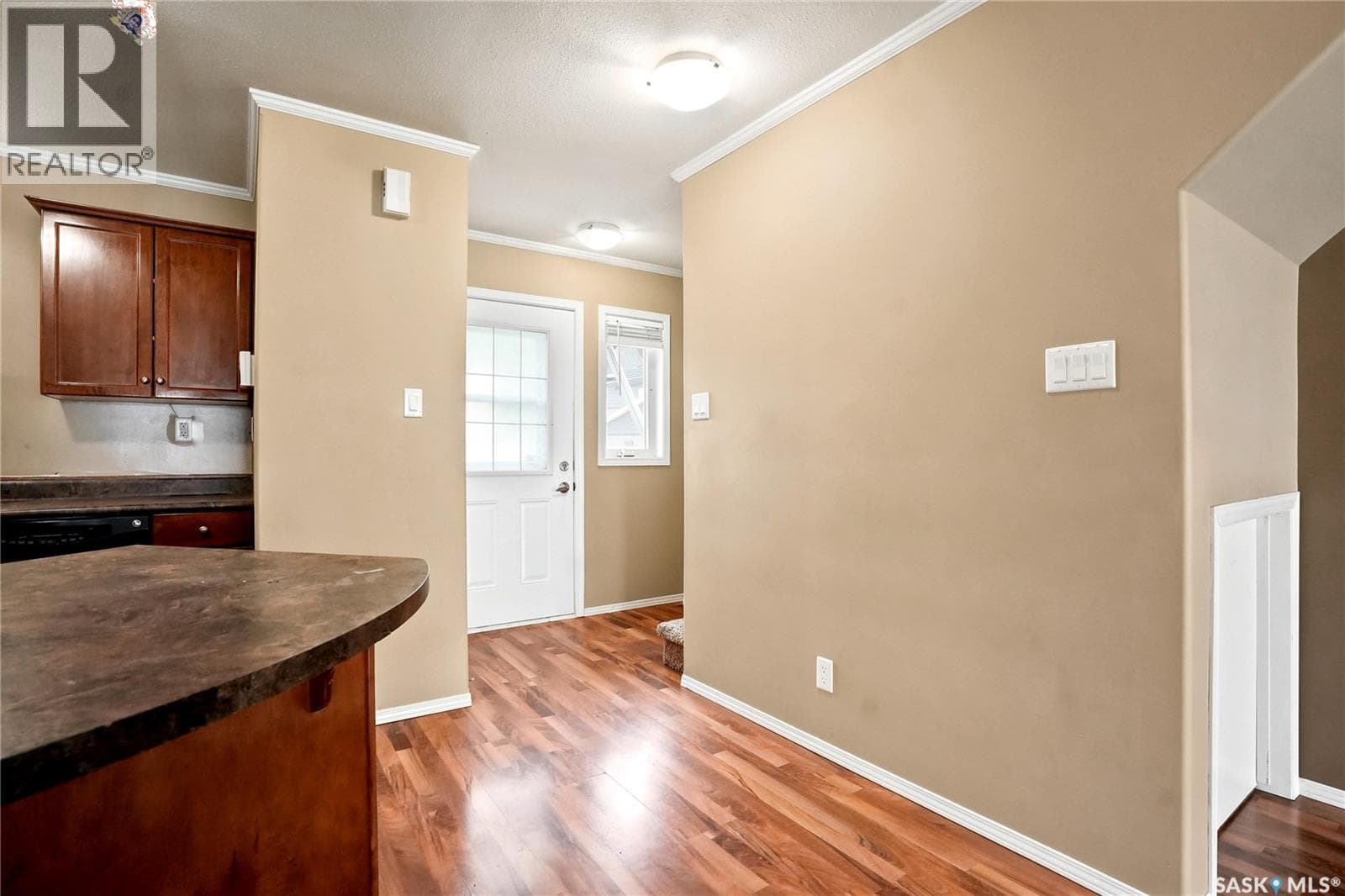 403 715 Hart ROAD — photo 4