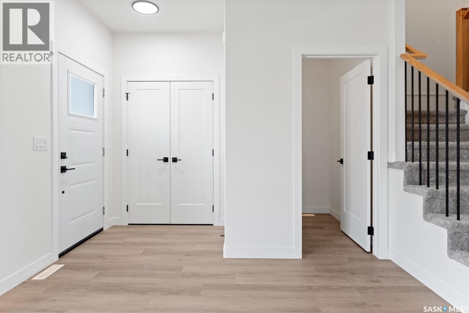 423 Eldorado STREET — photo 3