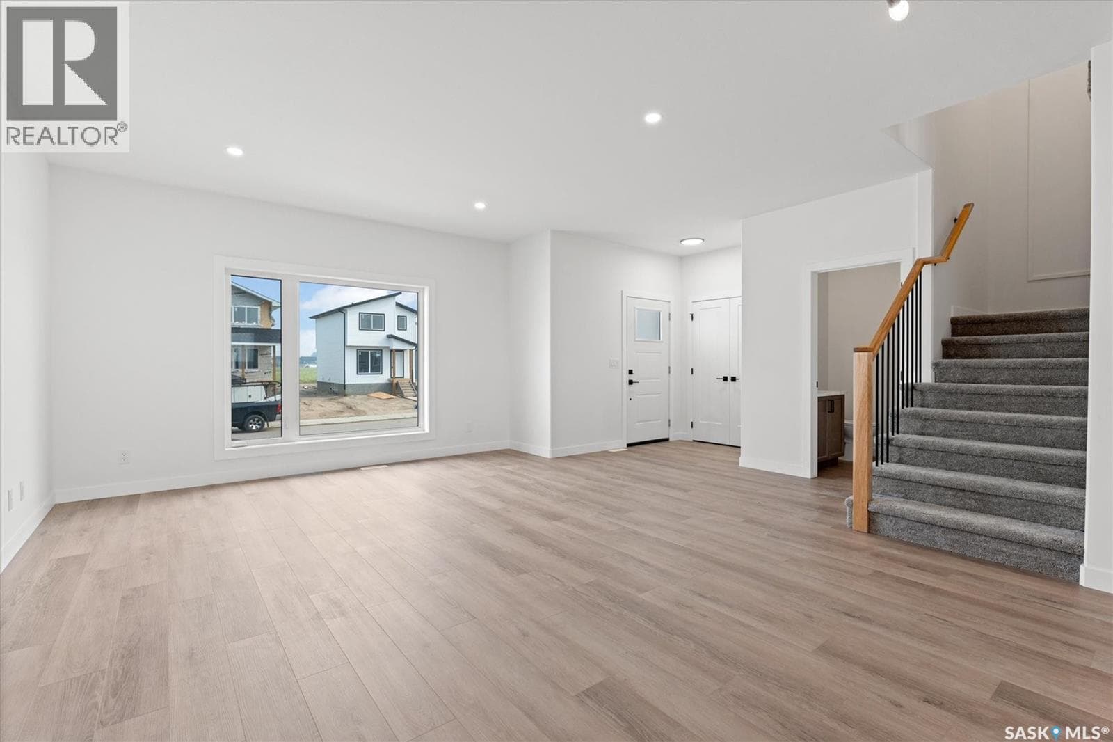 423 Eldorado STREET — photo 4