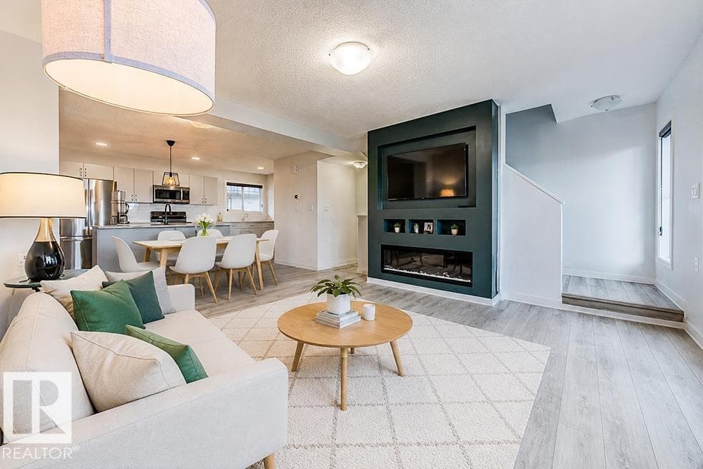 #63 50 MCLAUGHLIN DR