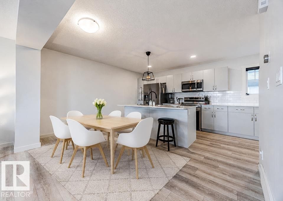 #63 50 MCLAUGHLIN DR — photo 3