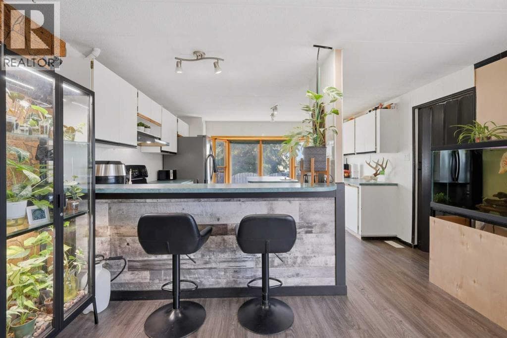 27 Hearthstone Drive — photo 2