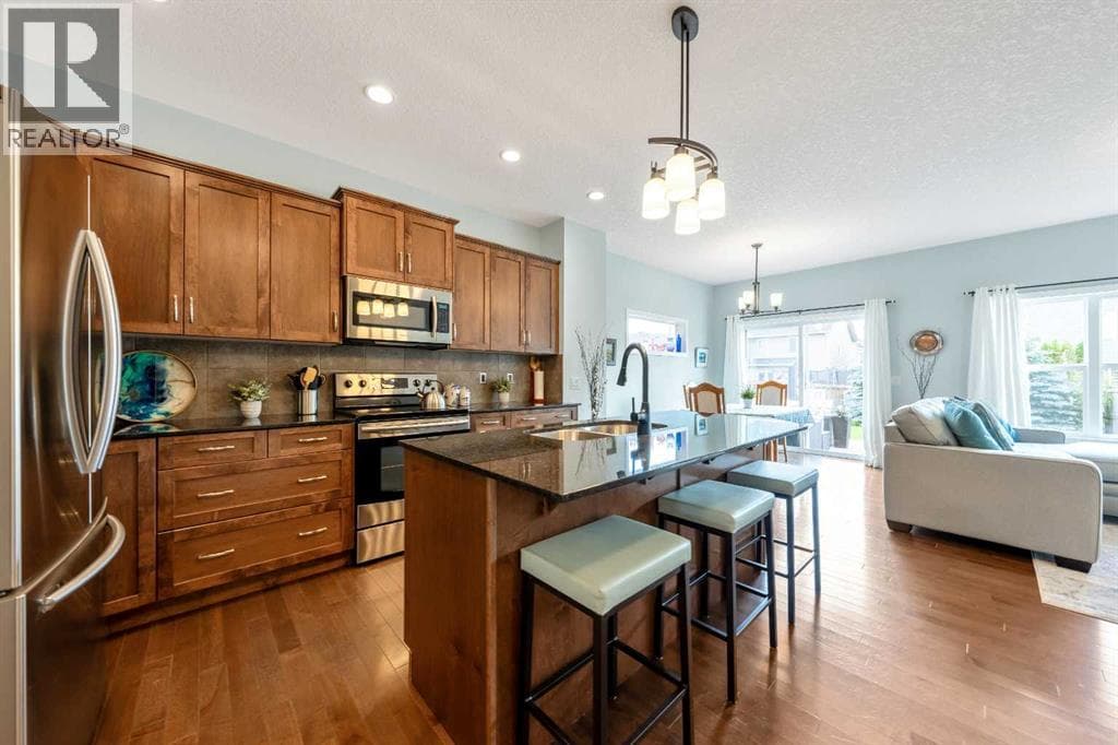 1065 Hillcrest Lane SW — photo 3