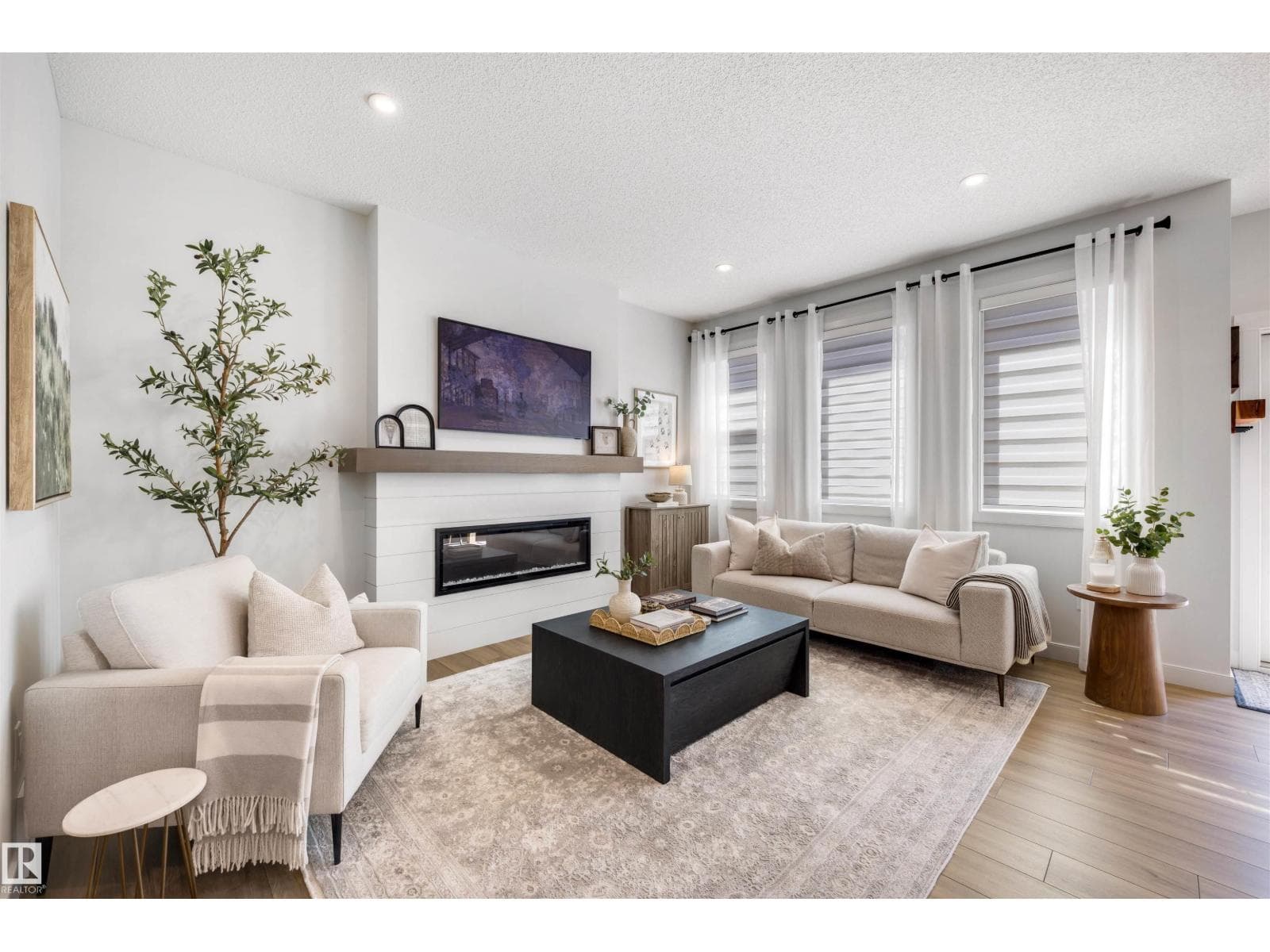 11987 34 AV SW — photo 5