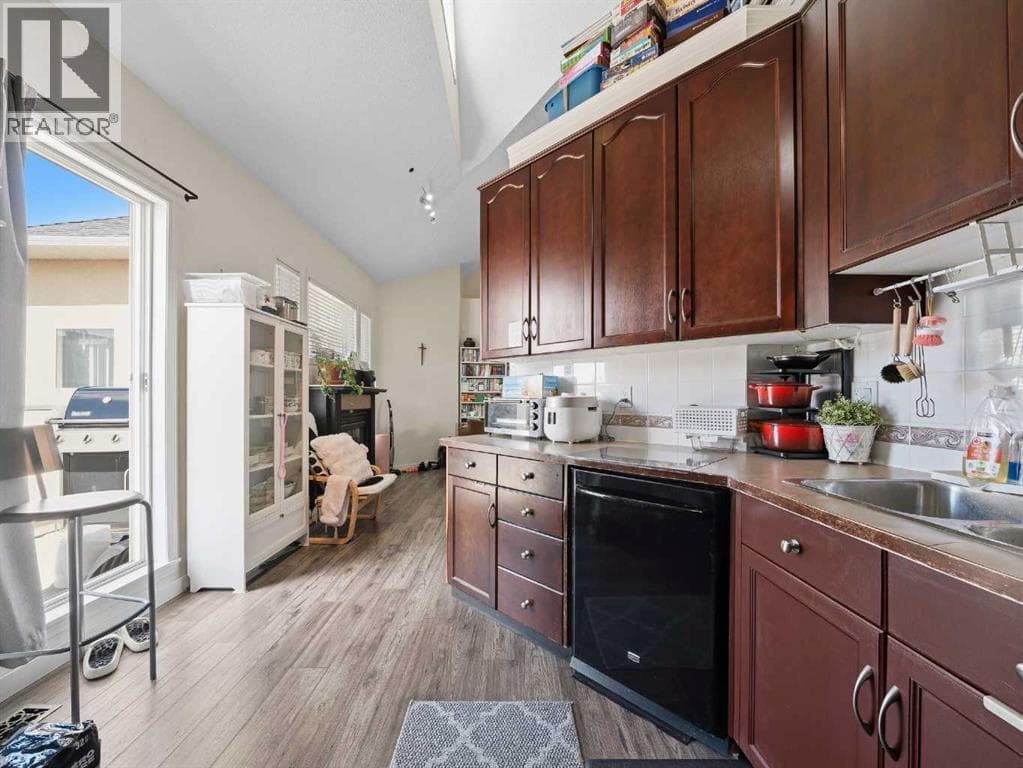114, 6550 Old Banff Coach Road SW — photo 2