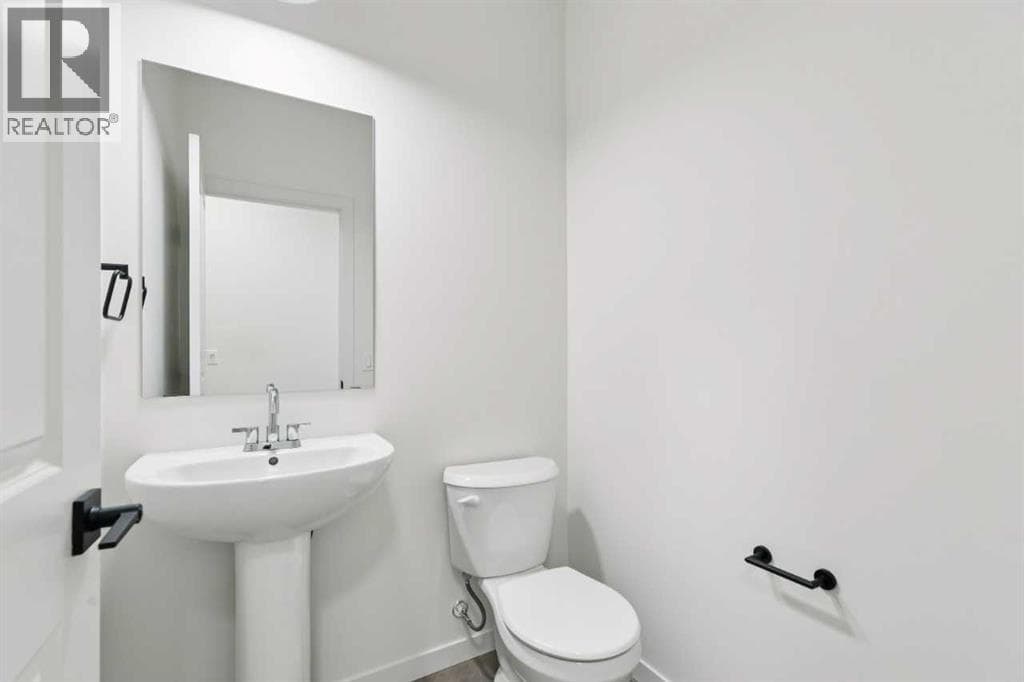 823 Bayview Terrace SW — photo 5