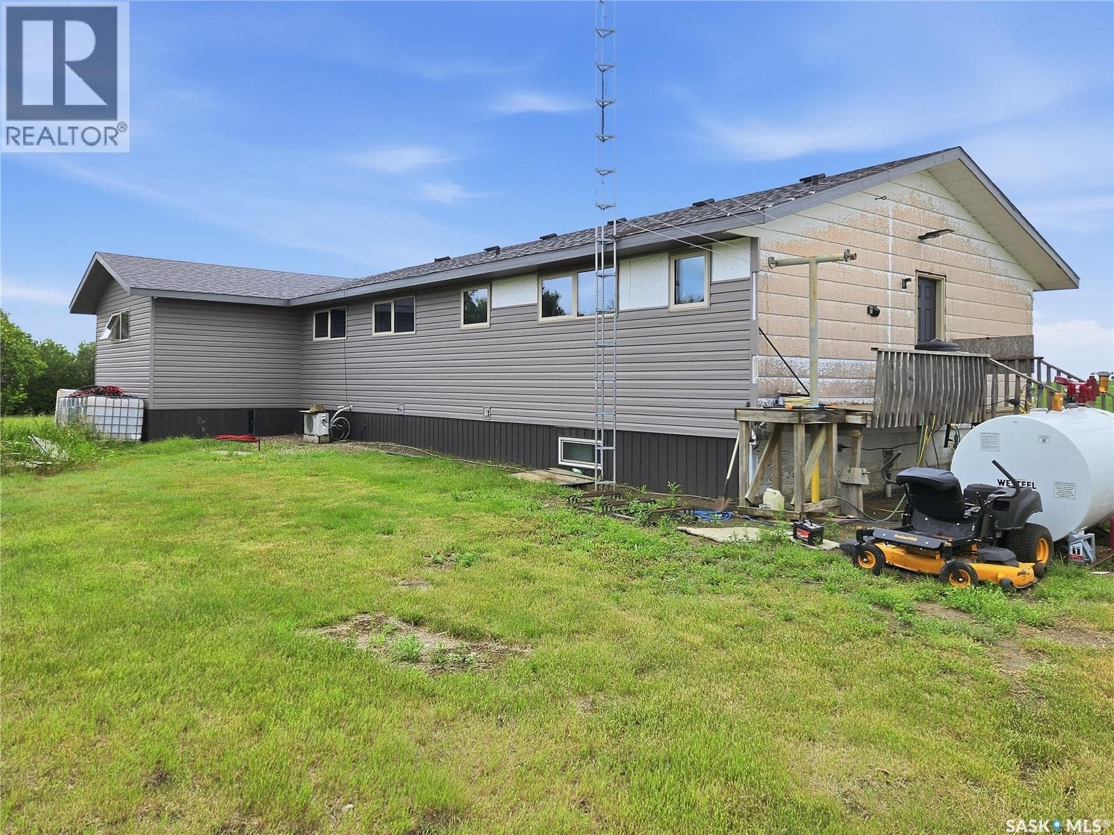 Dodsland Acreage — photo 2