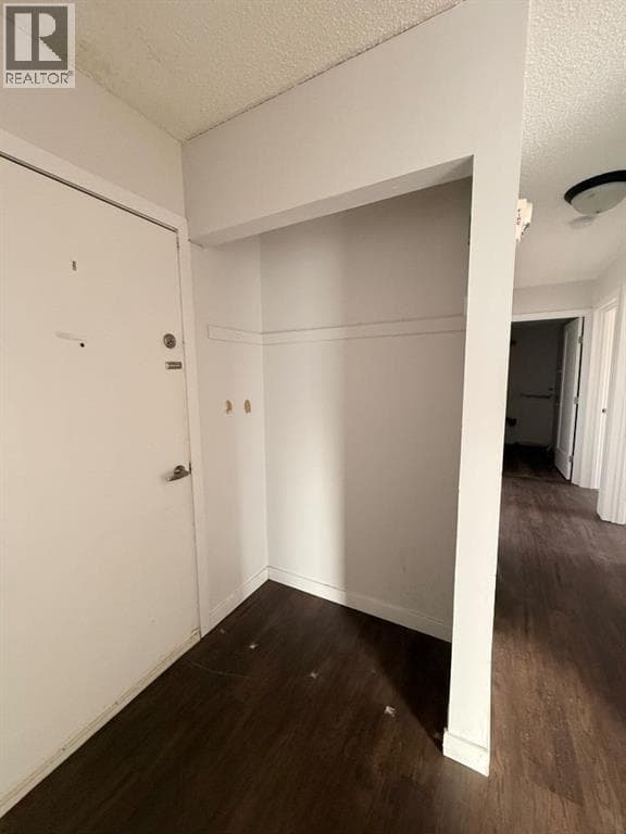 411, 111 Charles Avenue — photo 3