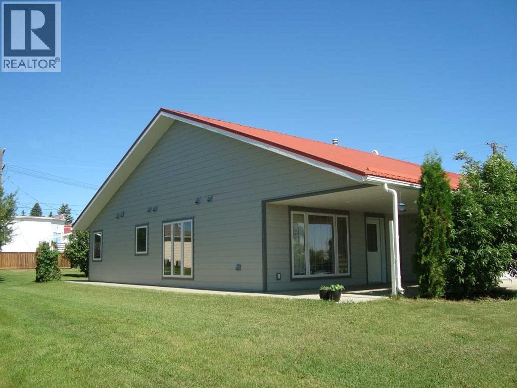 317 Railway Avenue — photo 3