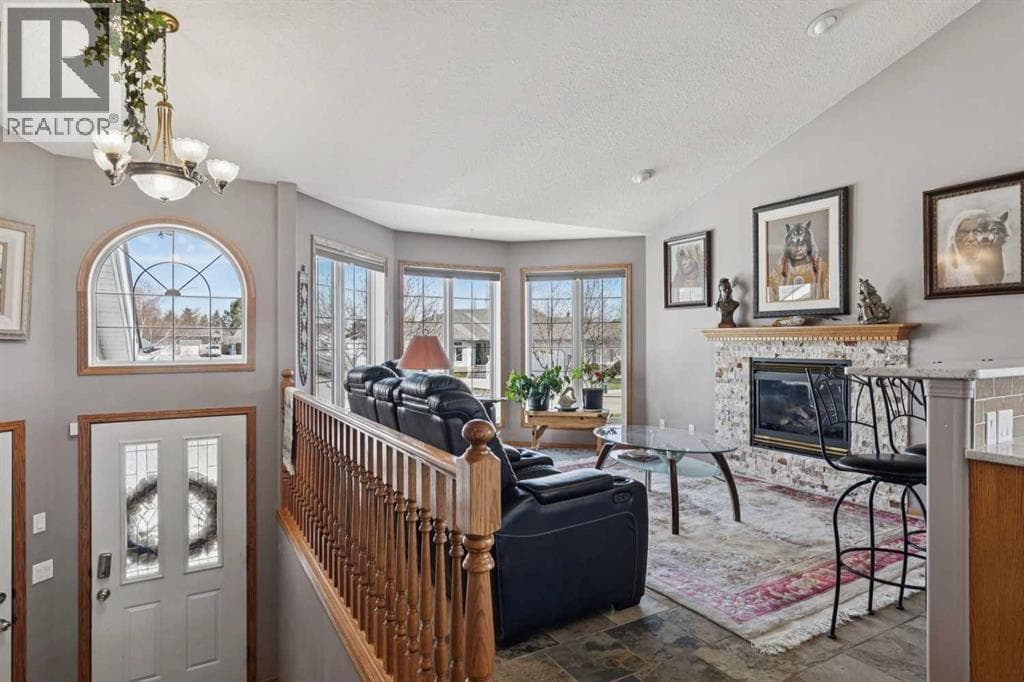 28 Westpoint Drive — photo 3