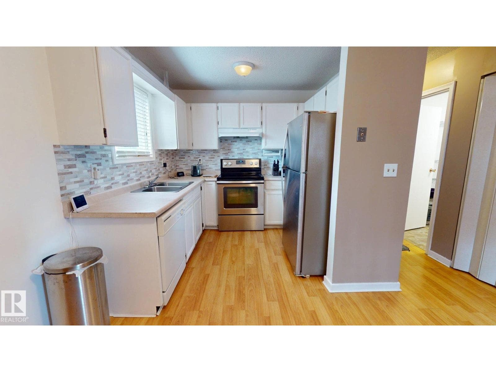 12727B 121 ST NW NW — photo 4