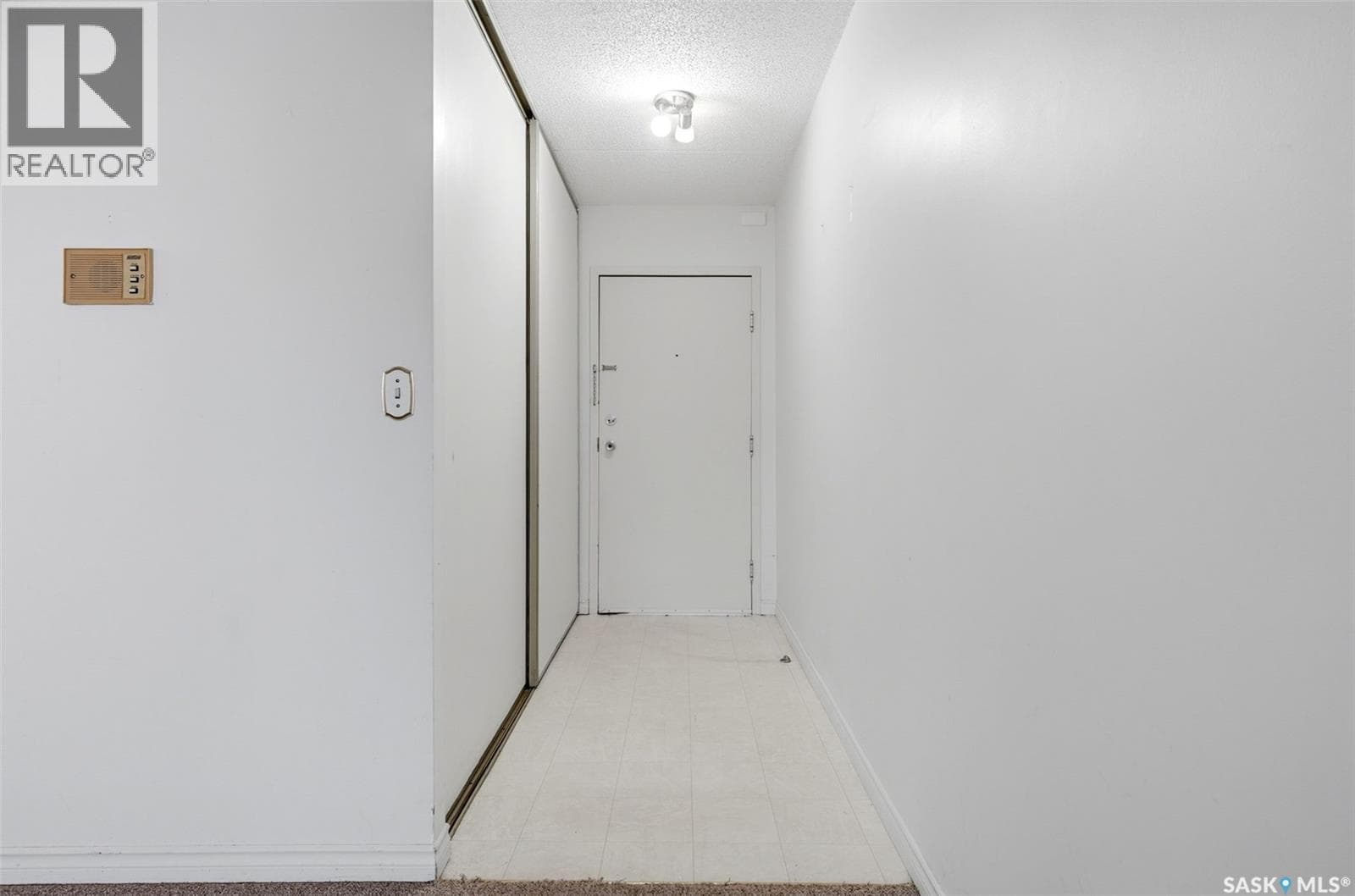 302 20 Kleisinger CRESCENT — photo 3