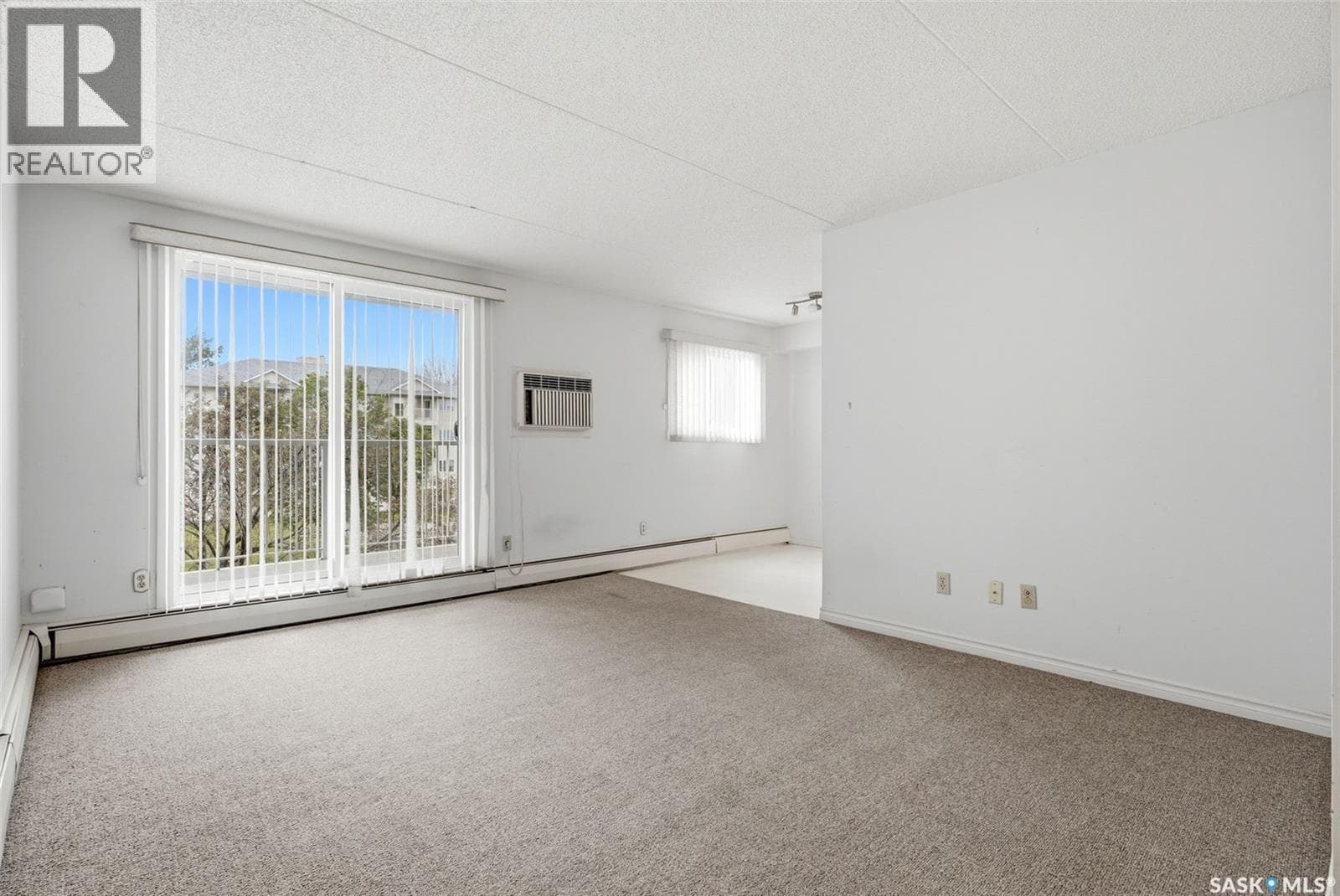 302 20 Kleisinger CRESCENT — photo 5