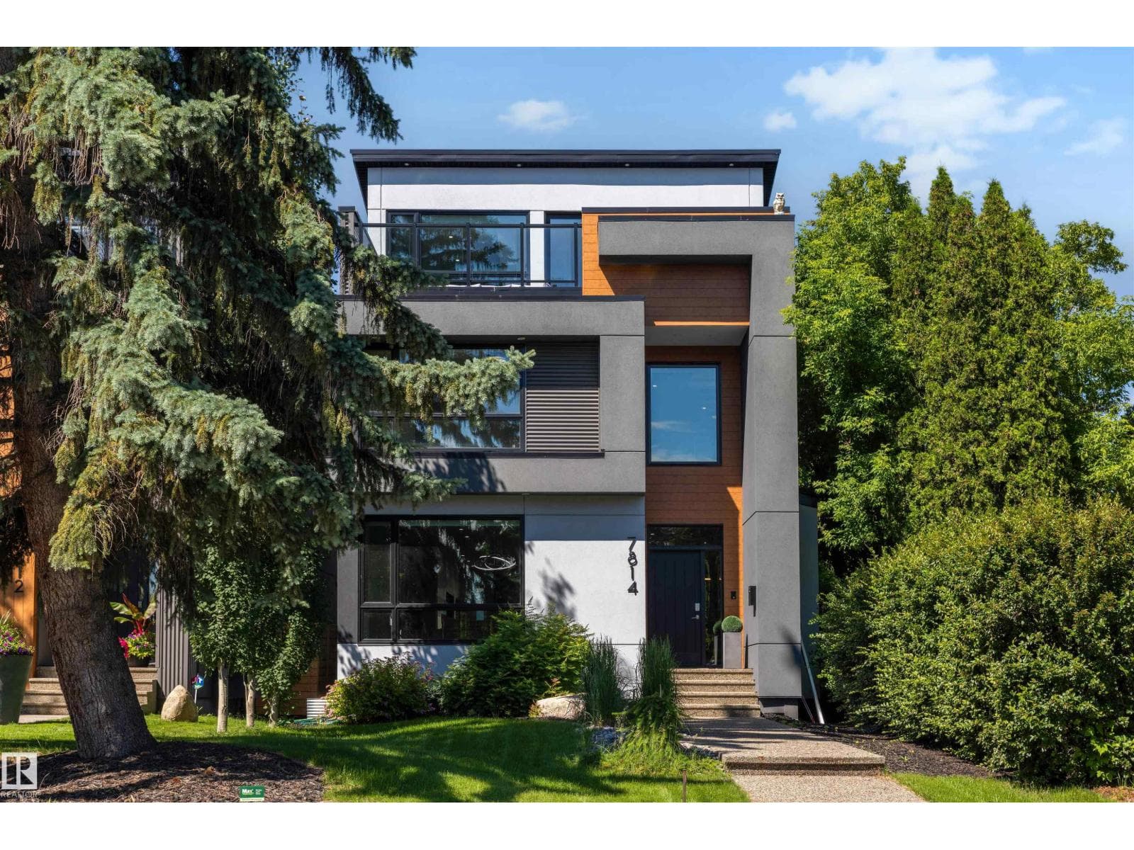 7814 142 ST NW — photo 3
