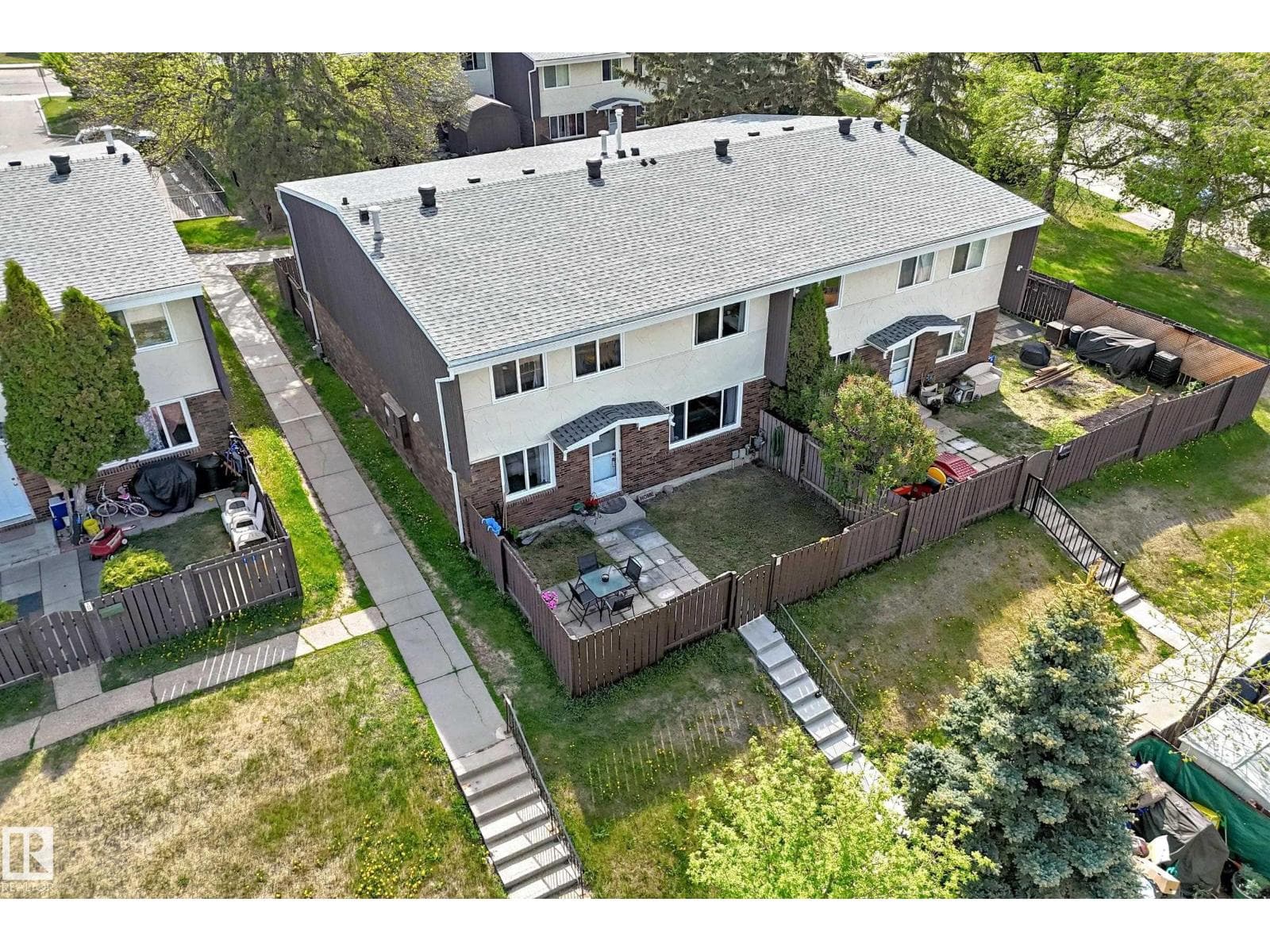 167 ROSELAND VG NW — photo 2