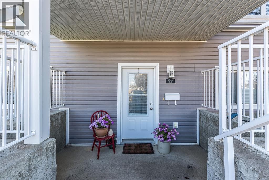 35 Somerset Lane SE — photo 3