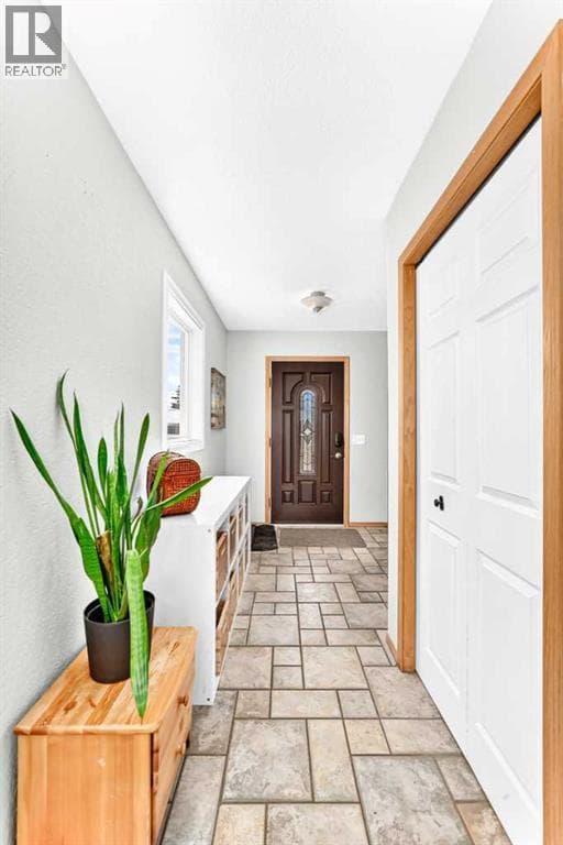 107 2A Avenue NW — photo 5