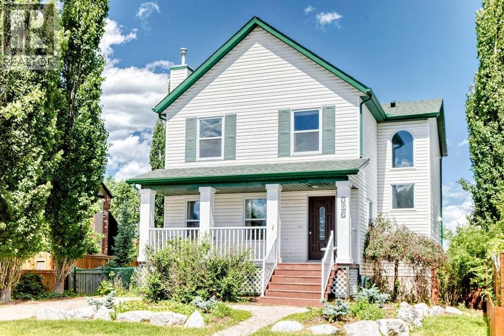 107 2A Avenue NW — photo 4