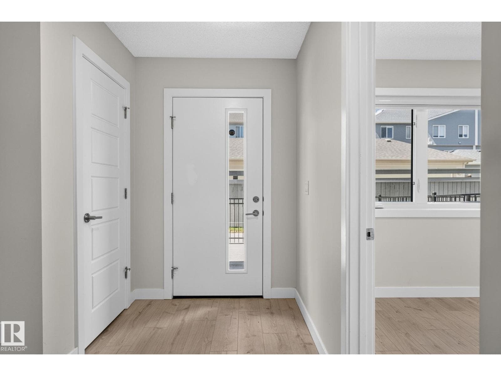 #33 11910 35 AV SW — photo 4
