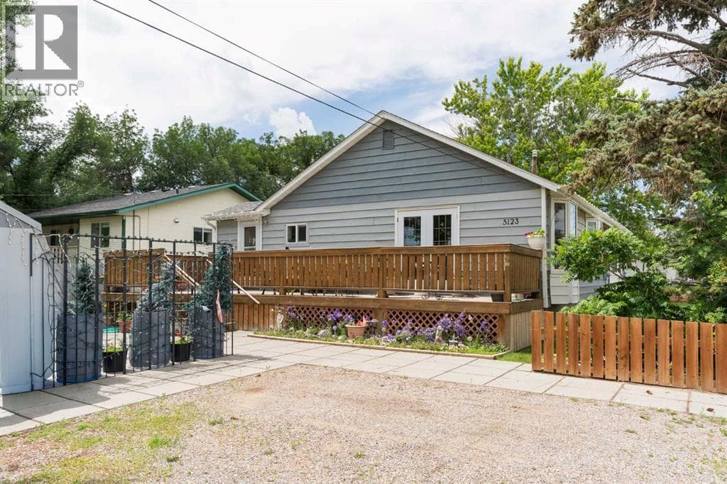 5123 56 Street — photo 4