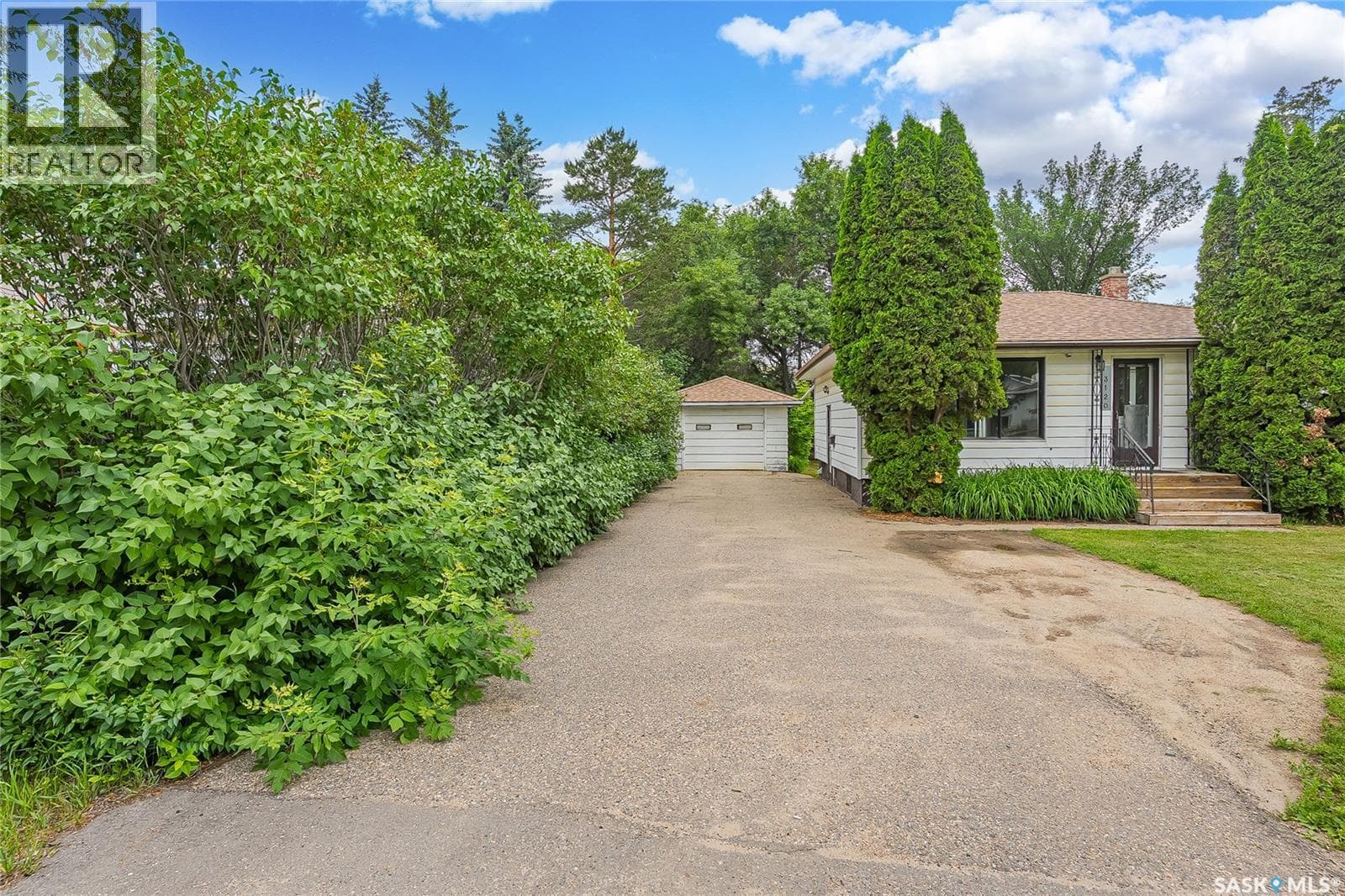 3120 Caen STREET — photo 5