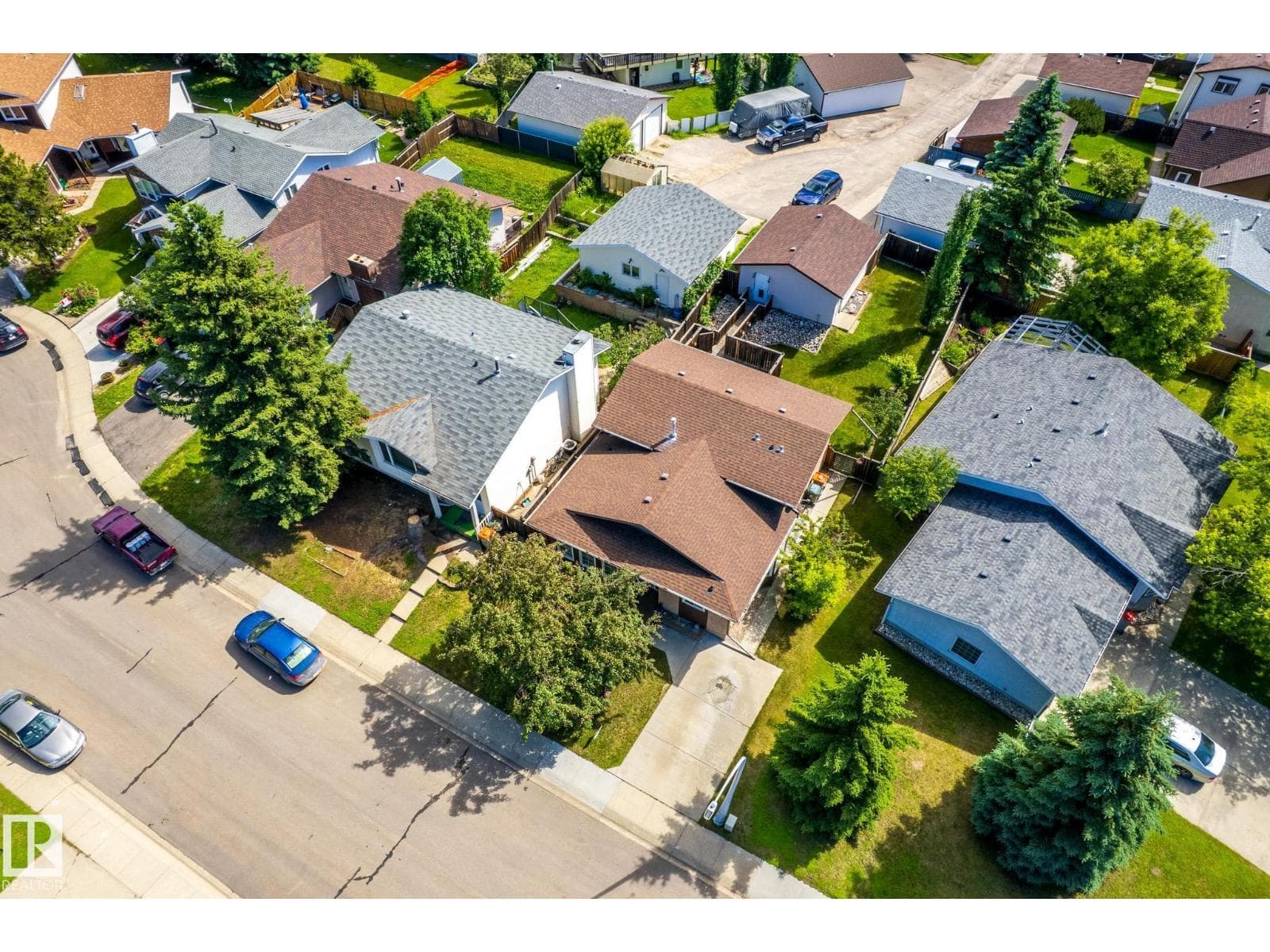 3 GLENFOREST CR — photo 3