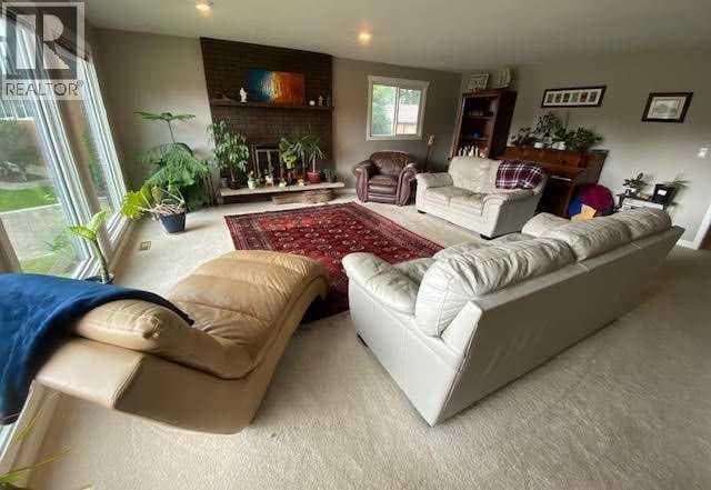 146 FULLER Place — photo 3