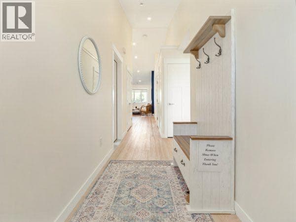 731 7 Avenue W — photo 2