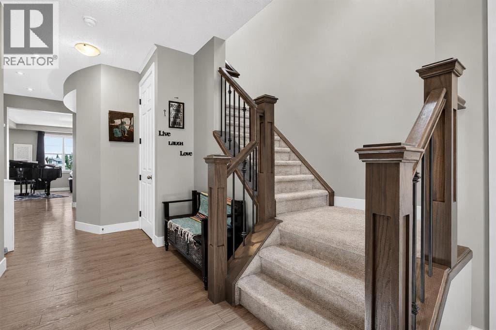129 Windford Park SW — photo 2