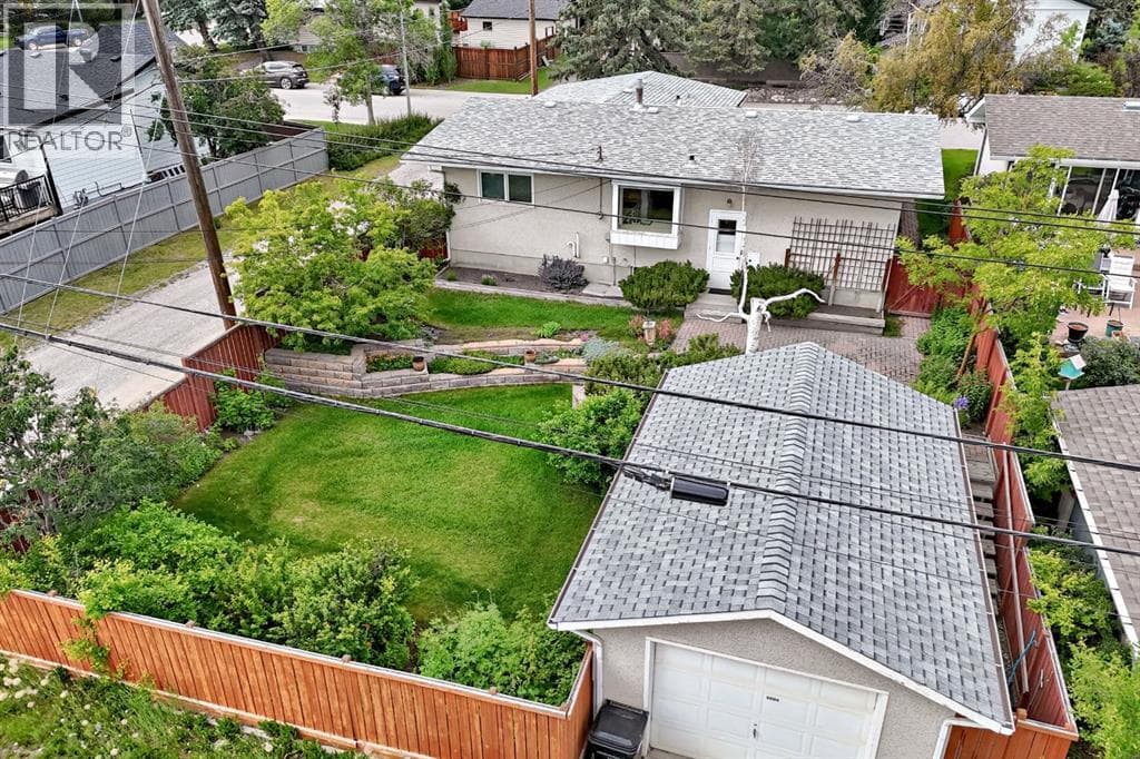 5804 Lodge Crescent SW — photo 2