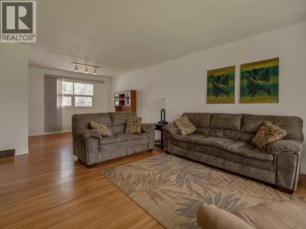 2405 13 Avenue S — photo 5