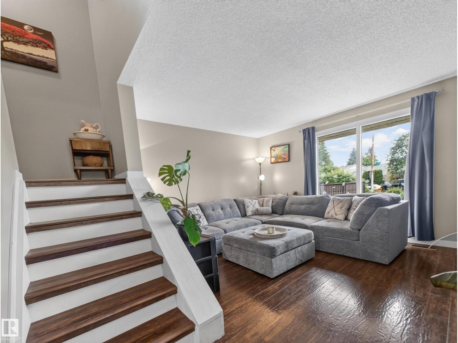 3503 42A AV NW