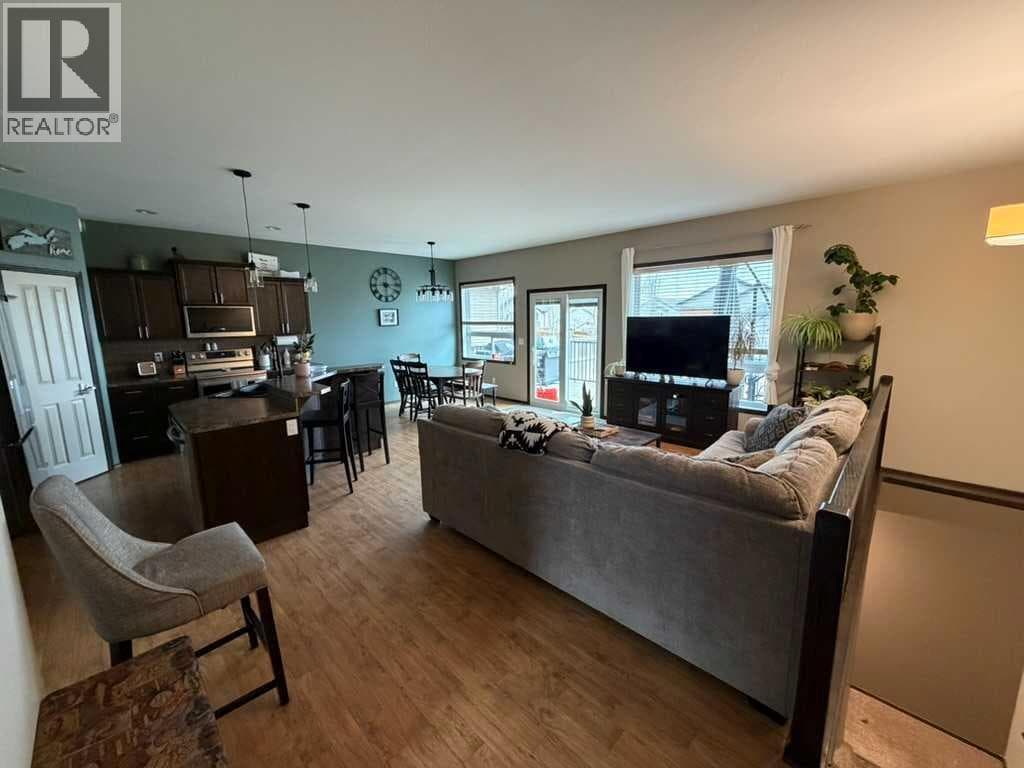 60 Chinook Street — photo 4