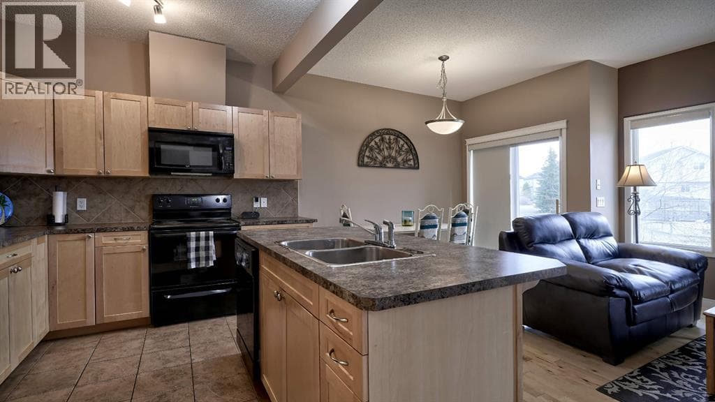 805, 620 Luxstone Landing SW — photo 5