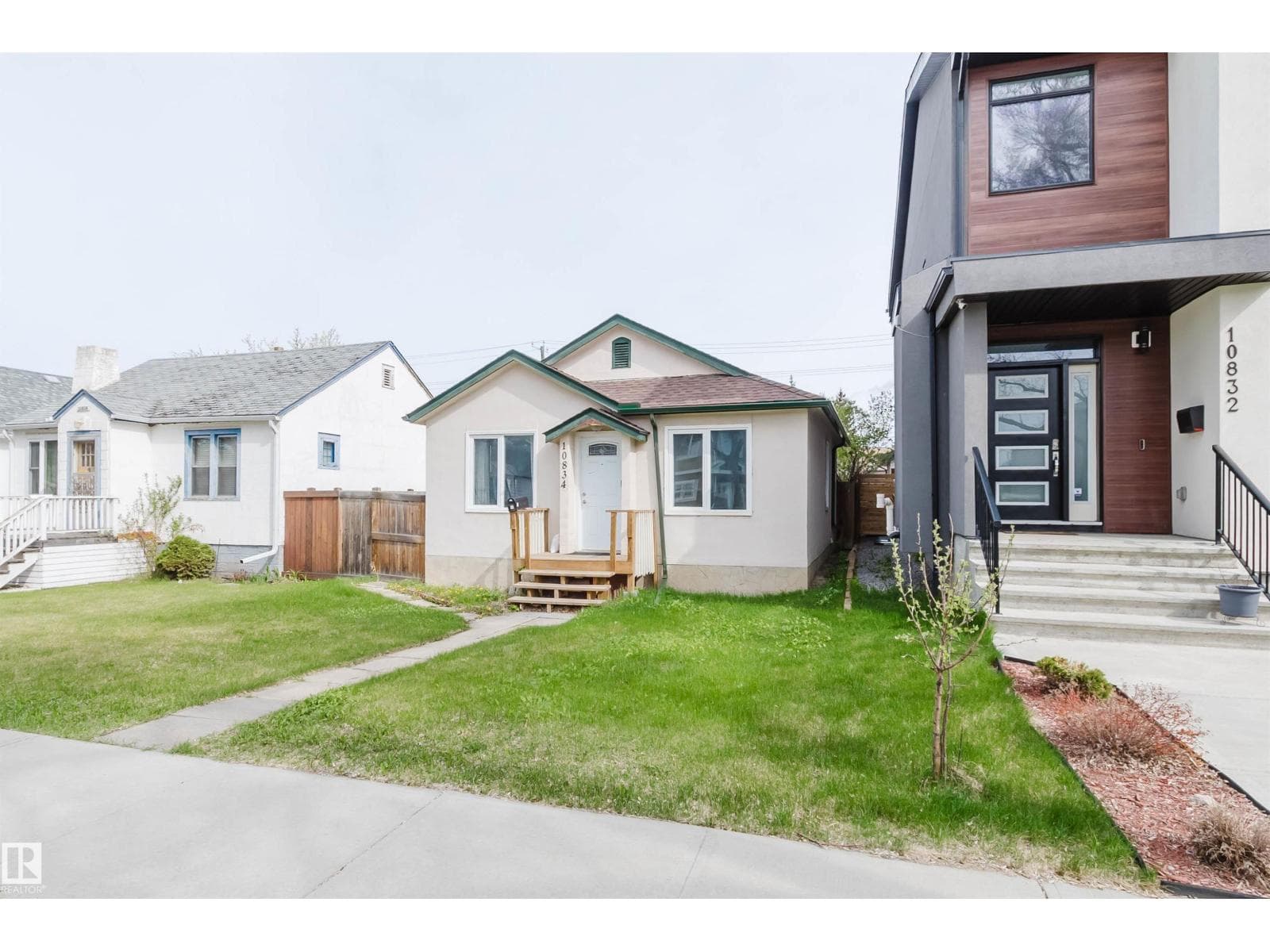 10834 75 AV NW — photo 3