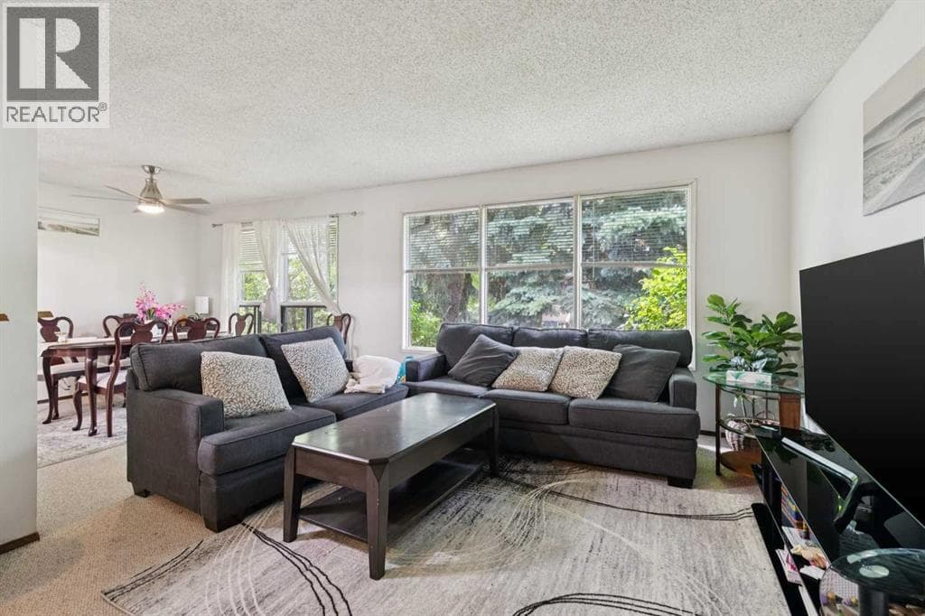 612 13 Avenue NE — photo 5
