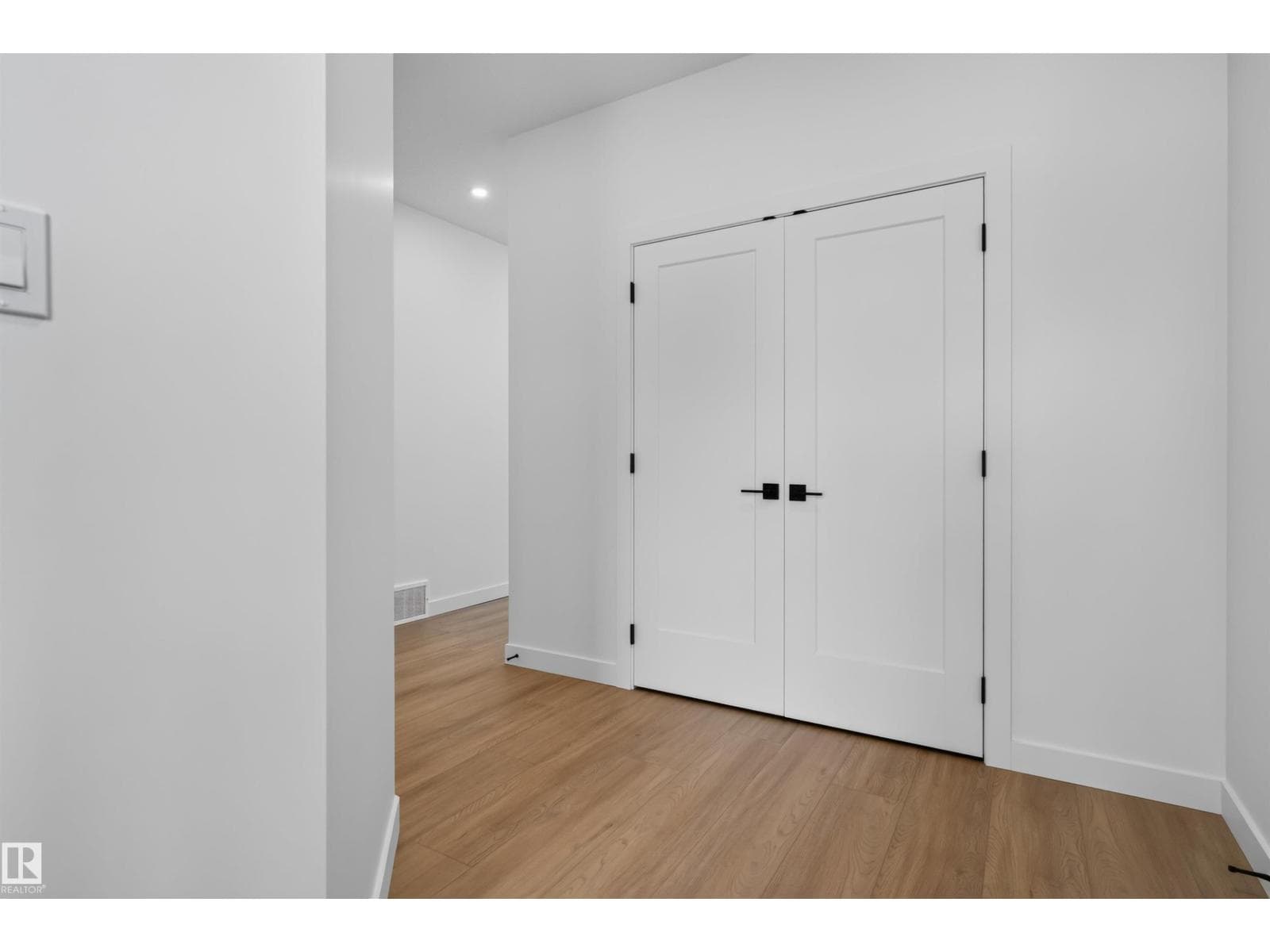 1866 EATON WD NW — photo 2