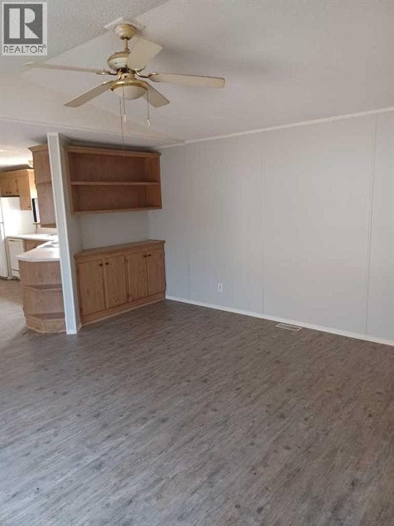unit 4, 4506 50 Avenue — photo 3