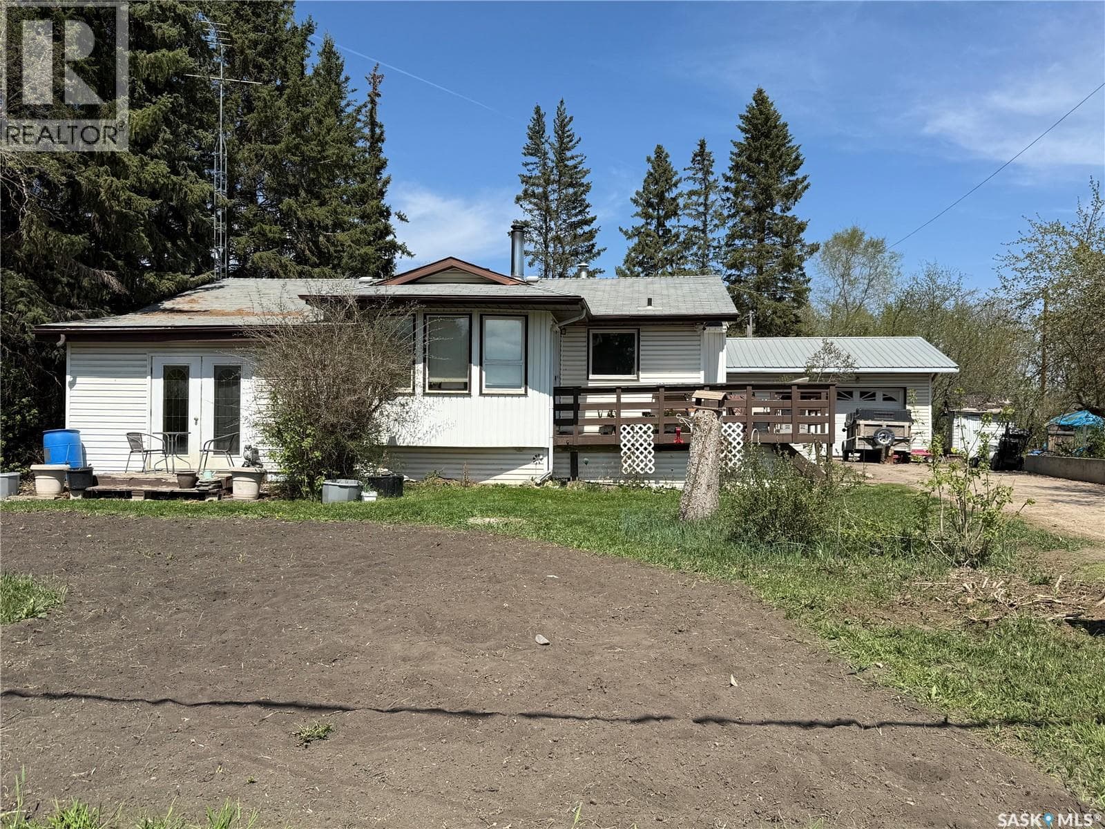 515 Duncan DRIVE — photo 2