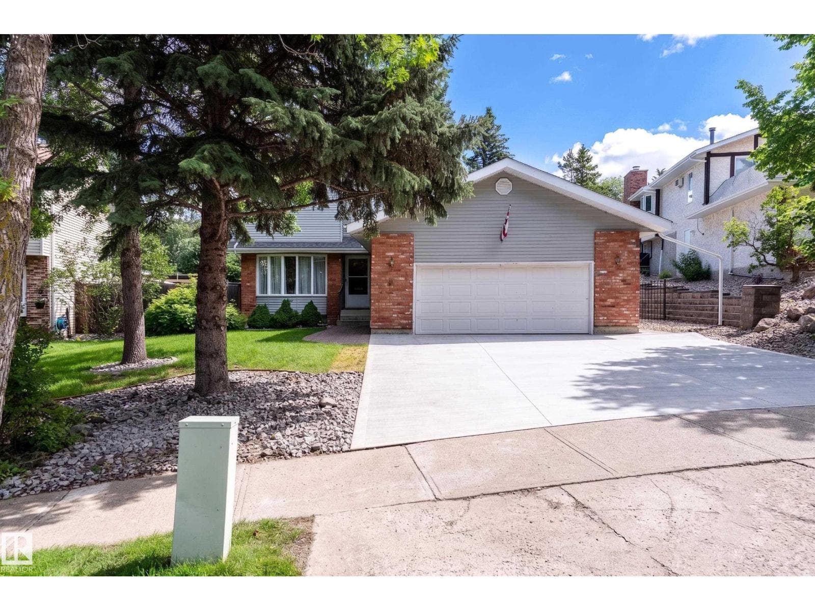 45 Wimbleton CR — photo 3