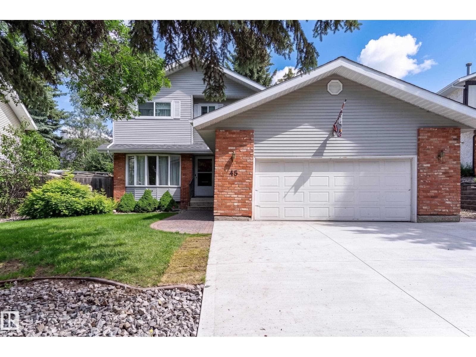 45 Wimbleton CR — photo 2