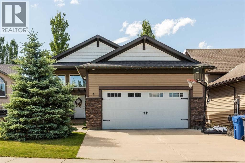 8 Riverton Crescent W