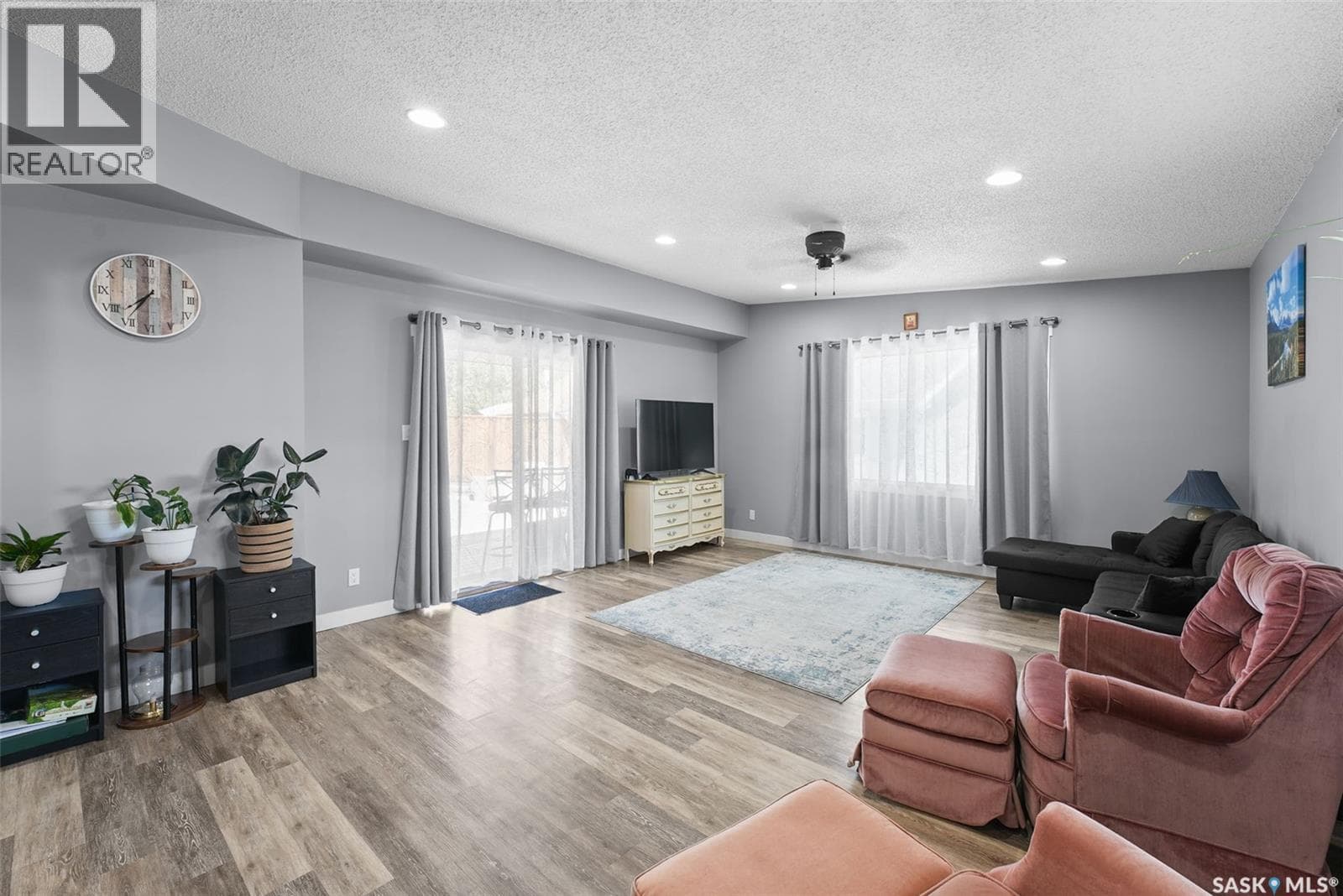 327 Retallack STREET — photo 4