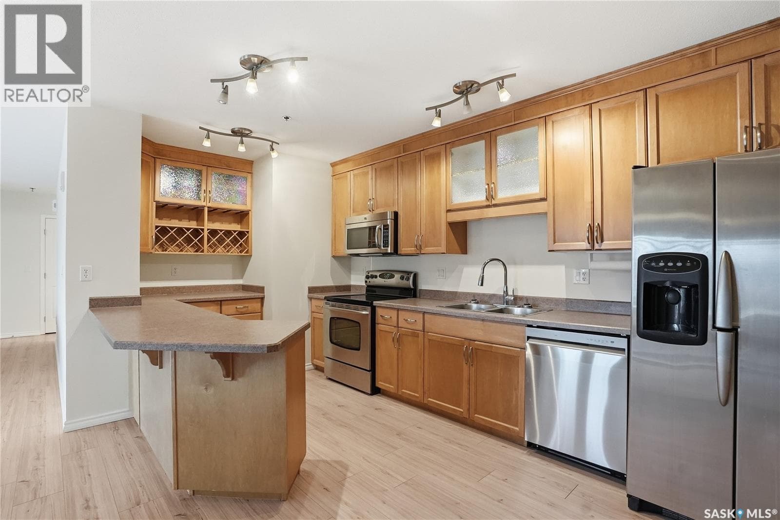 502 902 Spadina CRESCENT E — photo 5
