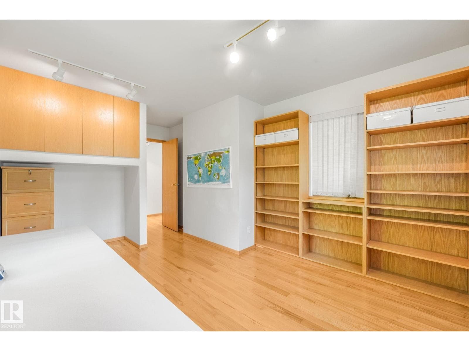 11822 91 AV NW — photo 5