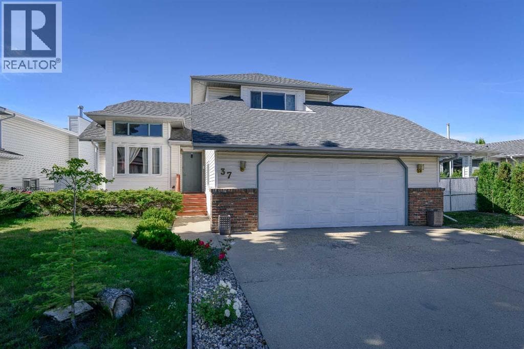 37 Denovan Crescent — photo 2