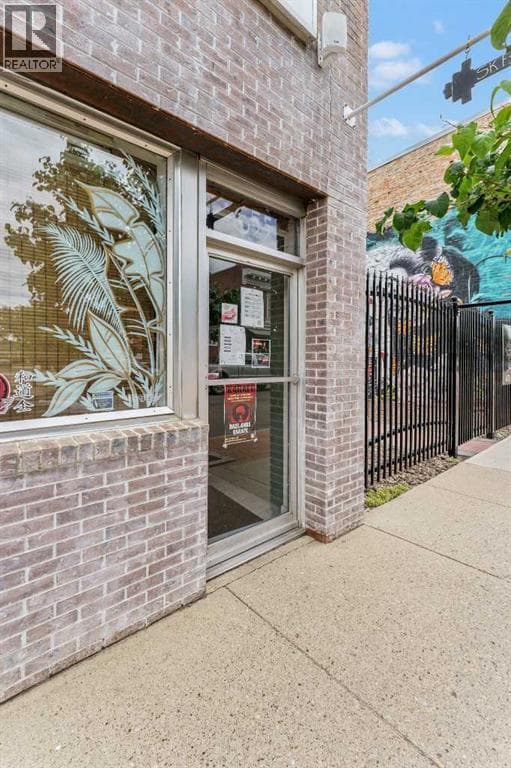 655 2 Street SE — photo 5